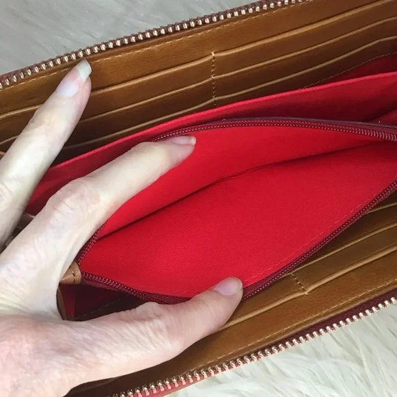 Dooney Florentine leather large wallet zip around - Picture 9 of 14